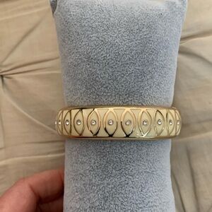 Enamel hinged bangle